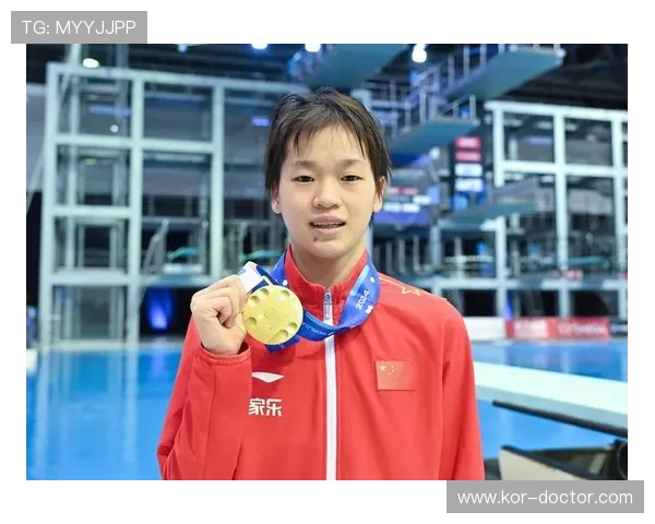 全红婵 10 米台卫冕！国歌奏响瞬间，少女眼含热泪感动世界